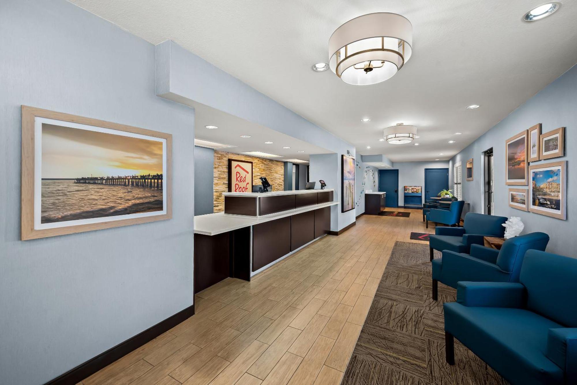 Red Roof Inn Plus+ & Suites Naples Downtown-5Th Ave S المظهر الخارجي الصورة