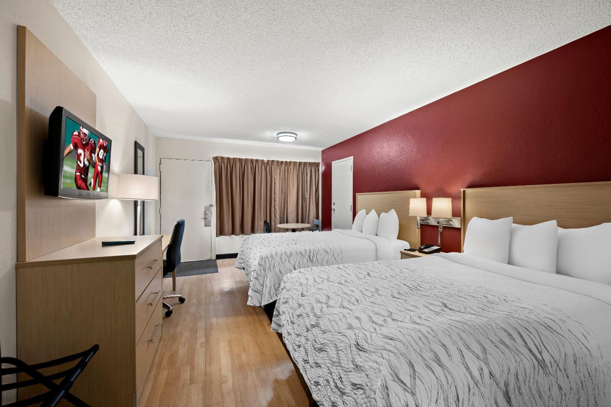 Red Roof Inn Plus+ & Suites Naples Downtown-5Th Ave S المظهر الخارجي الصورة