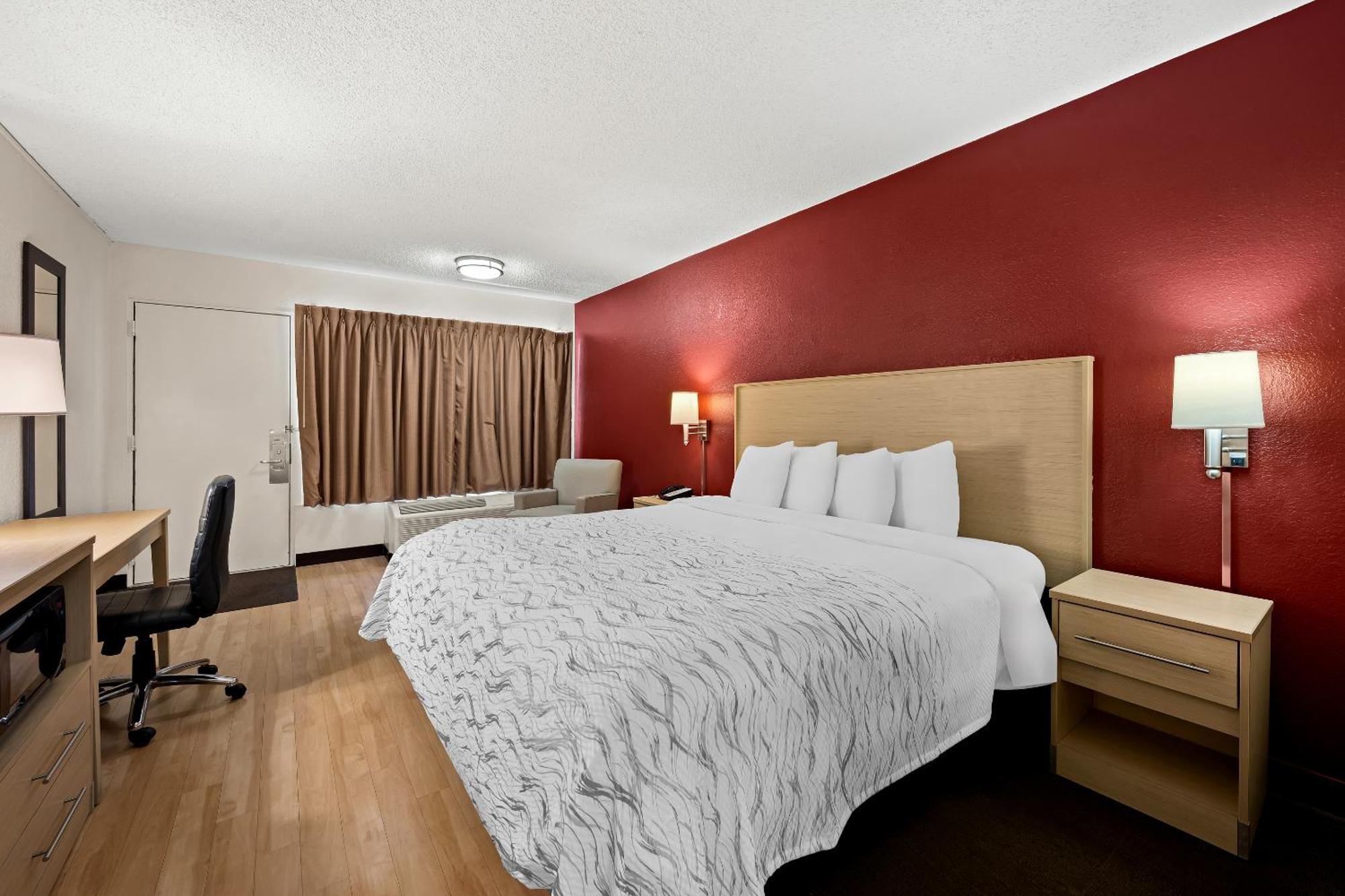 Red Roof Inn Plus+ & Suites Naples Downtown-5Th Ave S المظهر الخارجي الصورة